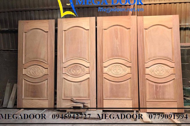 Cửa gỗ tự nhiên