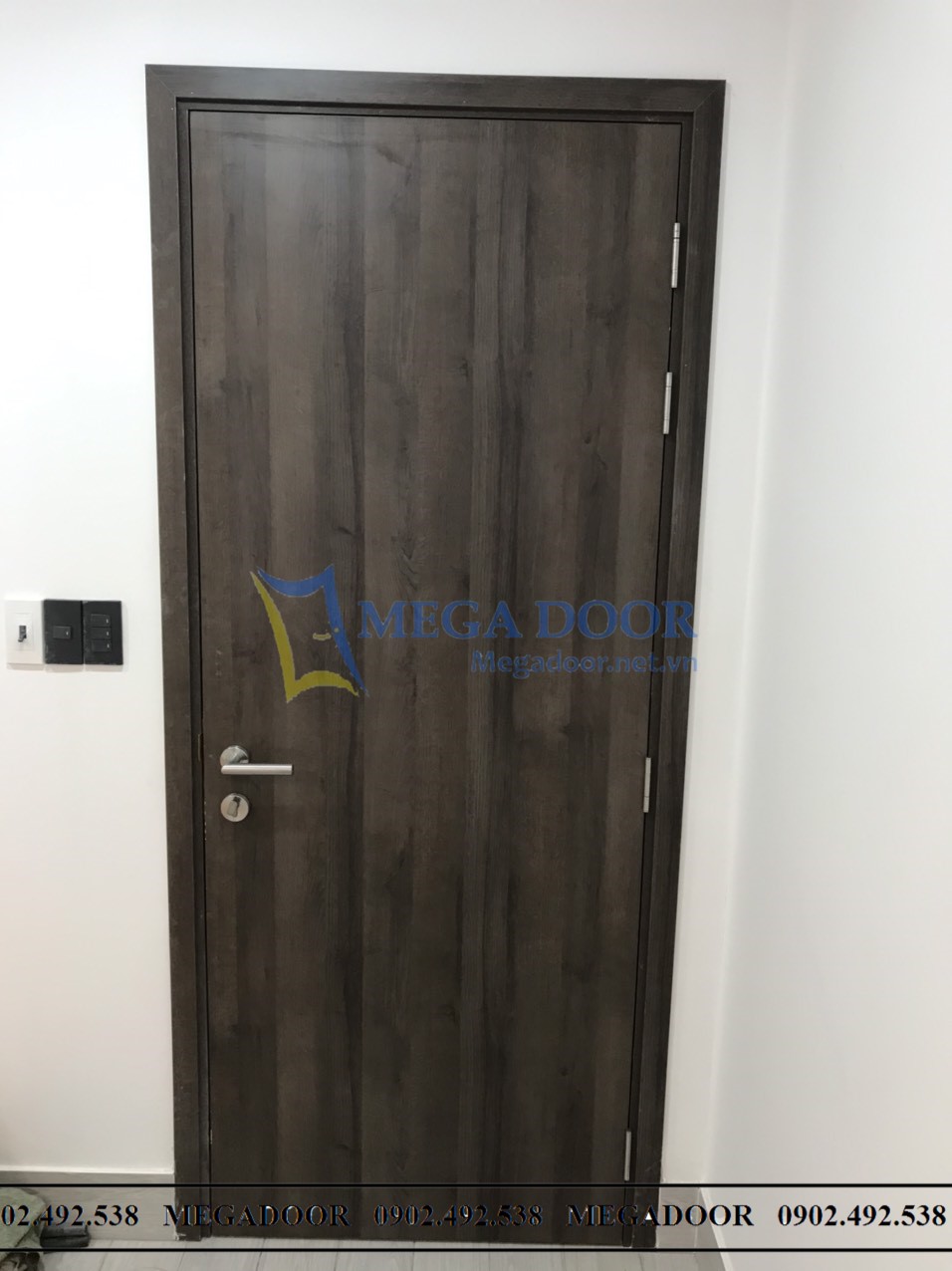 Cửa gỗ giá rẻ