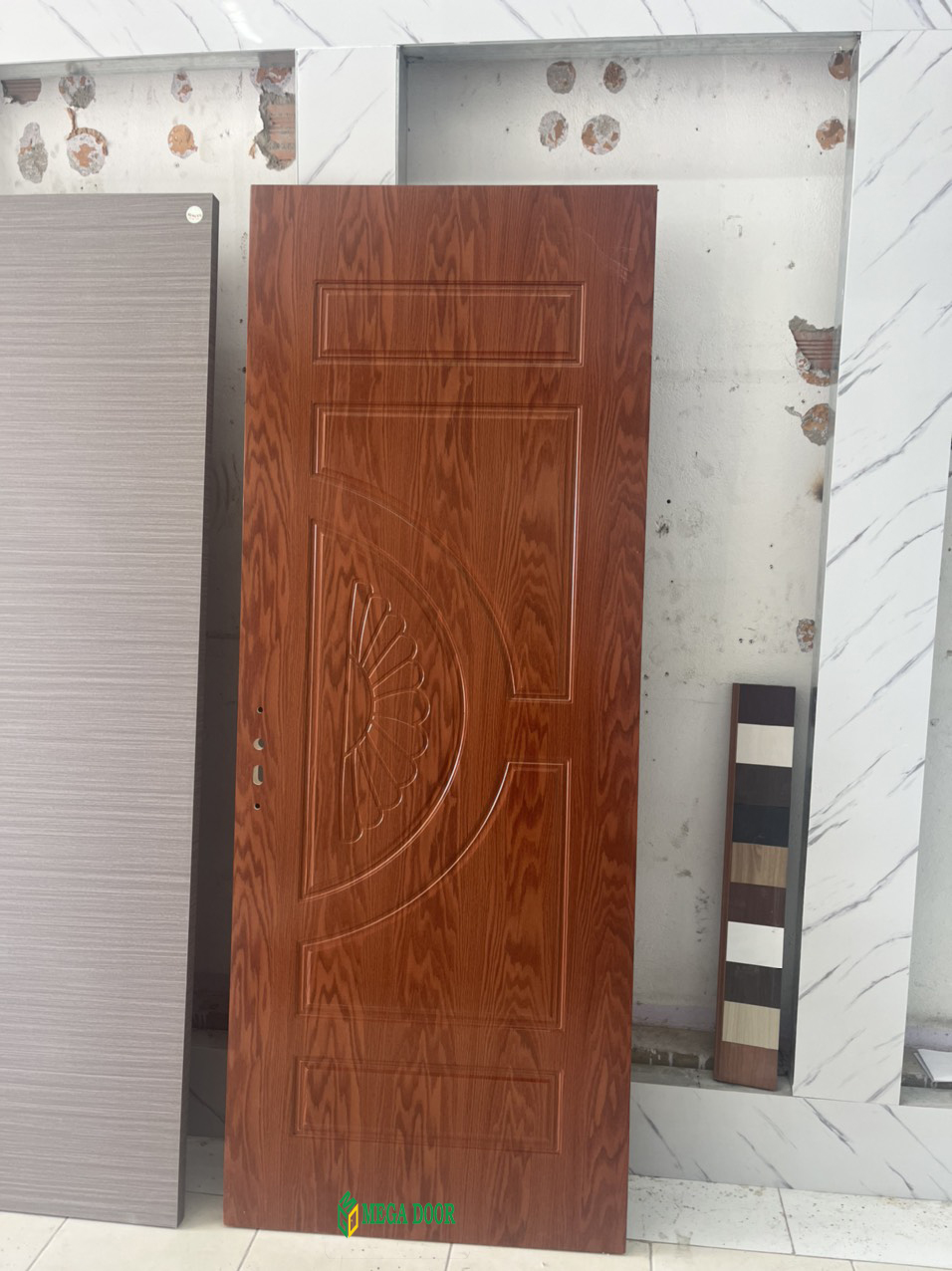tấm cửa nhựa composite sơn vân gỗ luxury